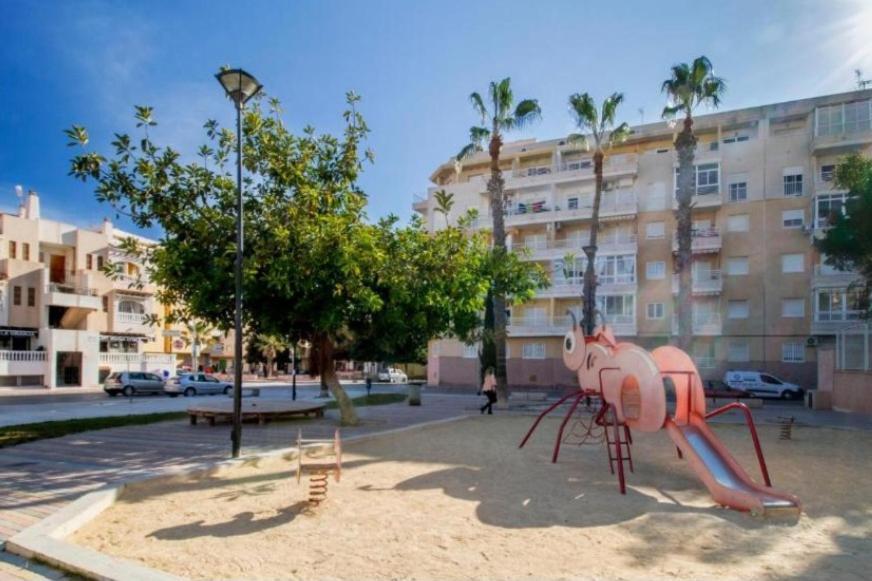 Apartamento Los Gases Torrevieja Eksteriør billede